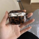 Retro Amber Leopard Silicone iPhone Case - Animal Print Protective Cover - Image 5
